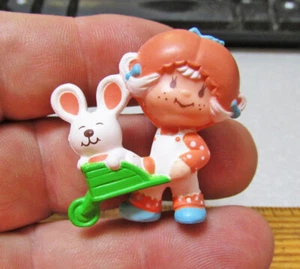 Vintage Strawberry Shortcake mini figure NOS Apricot & Hopsalot by Kenner - Picture 1 of 4