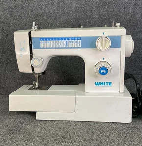 Macchina da cucire elettrica a zig zag modello 1418 🧵 bianca con pedale - Vintage - Foto 1 di 23