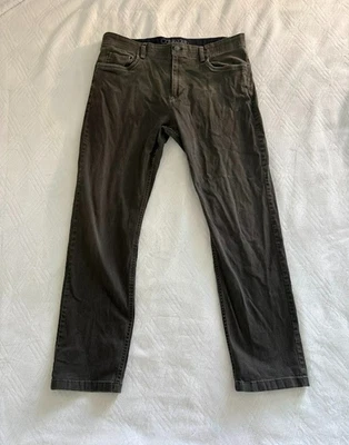 Calvin Klein Men's Size 36x32 Dark Green Relaxed Straight Denim Jeans Dad Rock - Image 1 of 4