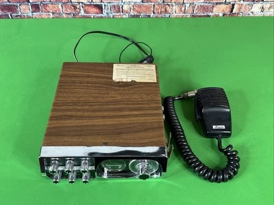 Vintage Kraco CB Super Deluxe KCB 2330B  w/ Microphone, Powers on, Mic Works - Image 1 of 4