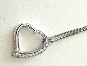 925 Sterling Silver Heart on the Side Pendant Necklace Cubic Zirconia Accents - Imagen 1 de 5