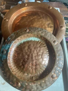 2 x großes antikes Kunsthandwerk Kupfer Ladegerät von Lombard England 16" und 13". - Bild 1 von 24