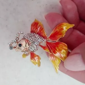 Color Goldfish Brooch Women Student Party Cute Animal Fish Jewelry Accessories - Picture 1 of 10
