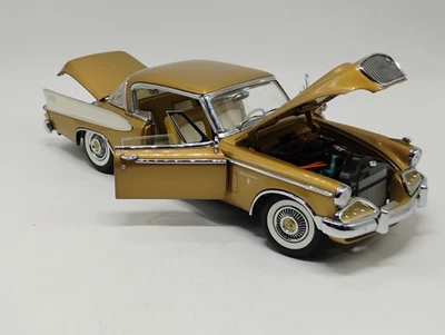 Signature Series 1:18 Scale Gold 1958 Studebaker Golden Hawk FOR PARTS OR REPAIR - Image 1 of 4
