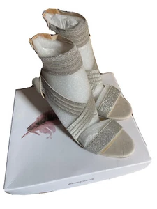 Jessica Simpson Heels Shoes Size 9.5 Dove Silver - Picture 1 of 16