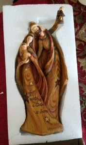Holy Family Christmas Figure of Mary, baby Jesus & Joseph Dicksons CHNAT-415 - Picture 1 of 6