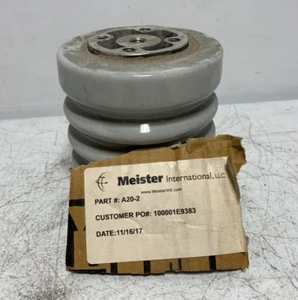 Meister International A20-2 Porcelain Bus Insulator 7.5kV 4.25" Dia. x 4.5" Tall - Picture 1 of 4