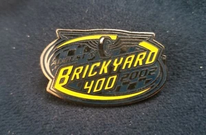 NASCAR INDIANAPOLIS MOTOR SPEEDWAY BRICKYARD 400 2002 SPILLA - Foto 1 di 4