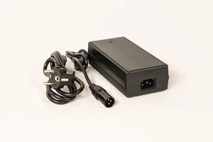 Cargador de batería 42V 4A XLR 3Pin para baterías de iones de litio de 36V e-Bike Pedelec Ebike - Imagen 1 de 1