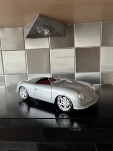 Maisto Porsche 356 Roadster Modified With 911 Alloys 1/18 Box And Plinth Mint - Picture 1 of 13