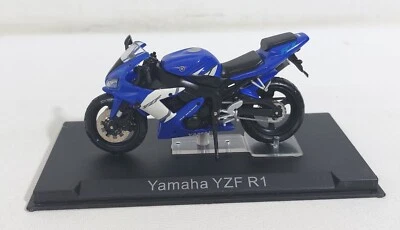 76361 Italeri 1/22 - YAMAHA YZF R1 - 1998 - Immagine 1 di 4