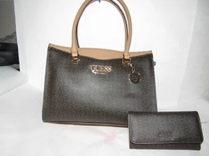 GENUINO GUESS ""Conley"" Bolso de Mano y Billetera a Juego Natural Multi ENVÍO GRATUITO A EE. UU. - Imagen 1 de 5