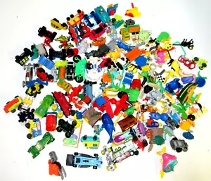 Large Mixed Lot Of Various KInder Surprise Toys / May Not Be Complete - Picture 1 of 11