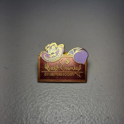 Vintage Walt Disney Collectors Society Alice In Wonderland Cheshire Cat Pin - Image 1 of 4