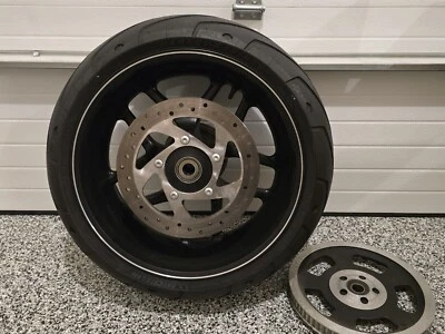 2017 Harley Davidson VRSCDX 夜杆 18x8 后轮圈 — 第 1/4 张图片