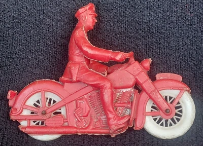 "Moto de policía vintage de plástico castaño rojizo rojo con conductor y ruedas blancas 6""" Foto 1 de 2