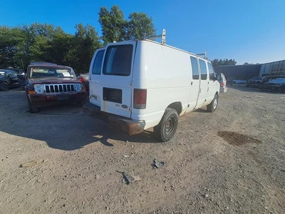 Used Right Tail Light Assembly fits: 2012 Ford E250 VAN Right Grade A - Image 1 of 4