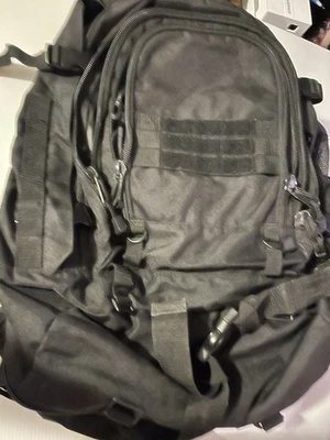 mochila táctica negra Foto 1 de 4