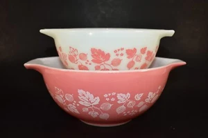 Pyrex Gooseberry Cinderella Mixing Bowls. 441, 442. Great Condition - Picture 1 of 11
