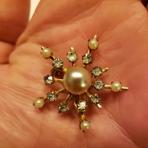 Vintage Signed Coro Faux Pearl Rhinestone Scatter Pin Burst Brooch snowflake - Picture 1 of 5