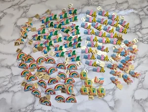 Lotto spille vintage NOS LA colorate arcobaleno Los Angeles souvenir gioielli lotto KMT - Foto 1 di 15