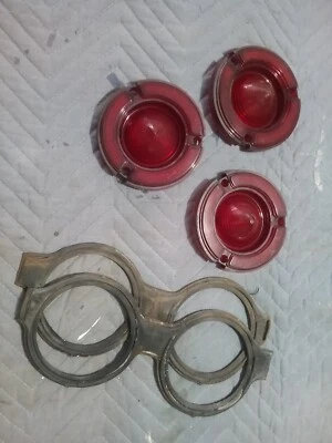 1958 1959 1960 1961 1962 1963 1964 STARCHIEF BONNEVILLE VENTURA TAIL LIGHT LENS - Image 1 of 4