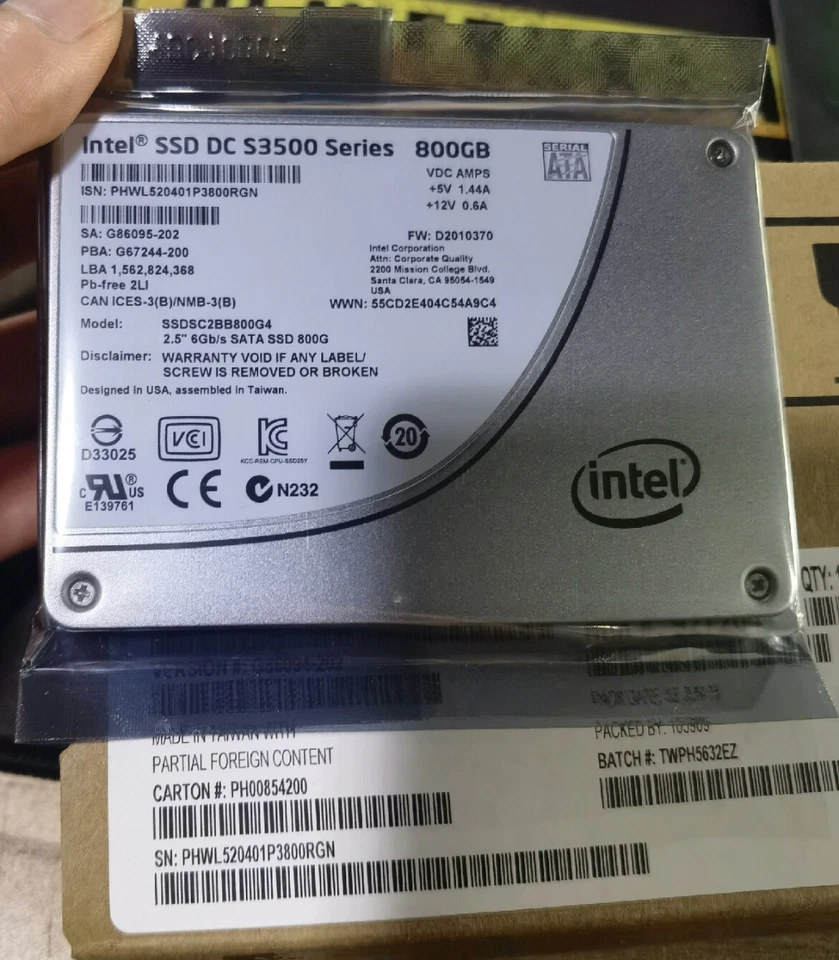 Intel DC S3500 800GB 6Gb/s 2.5" SATA MLC SSDSC2BB800G4 Solid State Drive SSD - Image 1 of 1