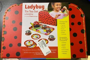 Juego de té de hojalata HearthSong 15 piezas Lady Bug Play, incluye tetera 11 x 8 pulgadas - Imagen 1 de 5