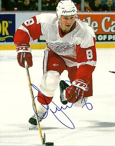 Igor Larionov Hand Signed 8x10 Photo Detroit Red Wings NHL Autograph Signature - Picture 1 of 1