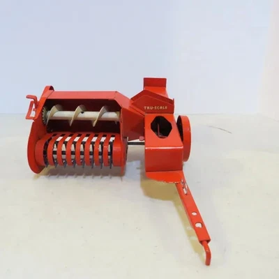 Enfardadeira de feno quadrada pequena Tru-Scale feita 1959 EUA por Carter 1/16 TS-408-G2 - Imagem 1 de 4