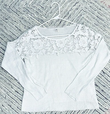 Suéter tejido O’Neill para mujer crochet escote detallado, ajuste relajado usado en excelente estado talla S Foto 1 de 4