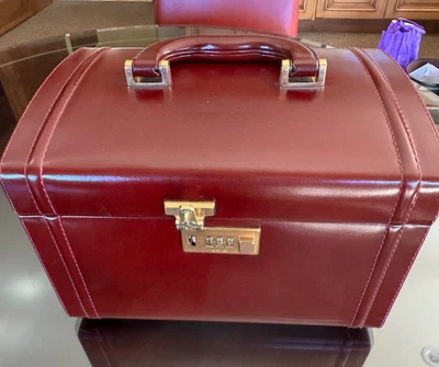 EuroChic Leather Cosmetics Case - Image 1 of 4