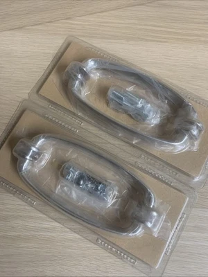 B&Q Satin Nickel Effect Bow Foot Handles 128mm Hole Centres - Image 1 of 2