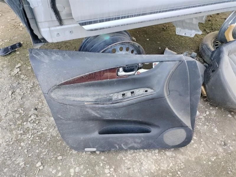 BLK LEFT FRONT DOOR TRIM PANEL 809011UR3B 2016 INFINITI QX50 Foto 1 de 4