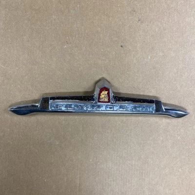 Plymouth Special Deluxe 1949 emblema emblema emblema cromo 1246986 - 8172 Foto 1 de 4