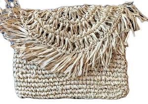 Stroh Halbmond Gras Raffia Clutch mit Fransen - Größe 10" x 9" - Bild 1 von 4