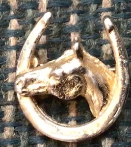 Horse Head Costume Gold Pin - Bild 1 von 2