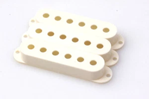 Juego de cubiertas para pastillas (3) pergamino adecuado para espaciado Strat® 52 mm - Imagen 1 de 3