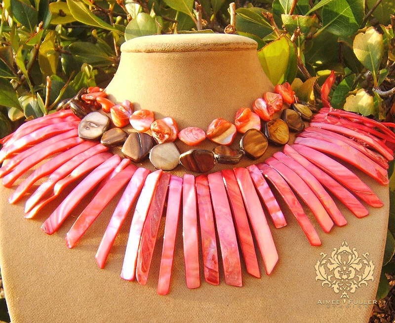 TROPICAL DREAM! Mother of Pearl Shell Pink Brown XL Chunky Statement Necklace - Image 1 of 1