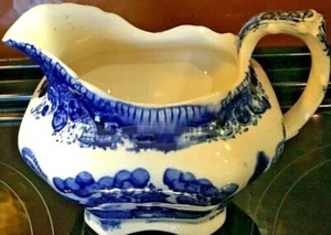 ANTIQUE BUFFALO POTTERY CREAMER 1911 FLOW BLUE - Picture 1 of 4