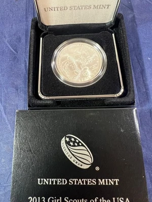 2013 W Uncirculated $1 Girl Scouts of America Centennial Silver Dollar - Image 1 of 4