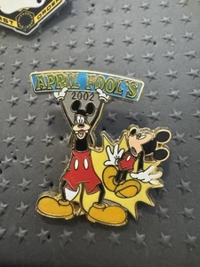 Disney Aprilscherz 2002 Mickey Goofy Disney Pin P238 SAMMLUNG - Bild 1 von 4