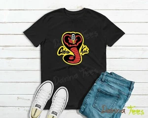 Camiseta Cobra Kai Karate Kid Miyagi-Do Inspirada Retro REGALO Niños 100% Algodón - Imagen 1 de 9