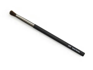 Laruce Beauty Brush LR005 Tapered Blending Black Textured Handle Vegan Makeup - Picture 1 of 3