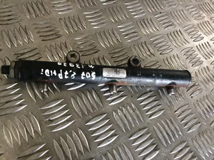 Barre rampe injection SIEMENS VDO - PEUGEOT 607 2.7 HDI V6 - Réf : 4R8Q-9D280-AC - Picture 1 of 2