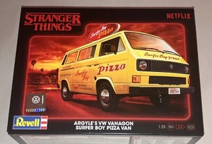 Revell Stranger Things Argyle's VW Surfer Boy Pizza Van 1:25 scale model car kit - Picture 1 of 2
