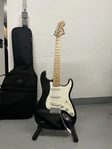 Fender Starcaster Strat E-Guitar - Bild 1 von 6