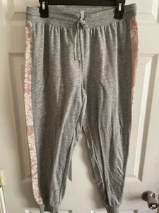 Espléndidos Pantalones PJ Para Mujer Rosa Floral Súper Suave Cómodos Gris Talla Mediana - Imagen 1 de 3