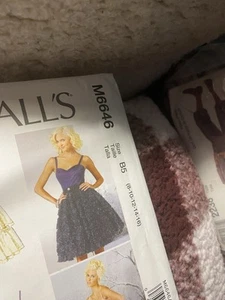 Vestido de cóctel McCalls M6646 patrón talla 8-16 con volantes en capas UC - Imagen 1 de 1
