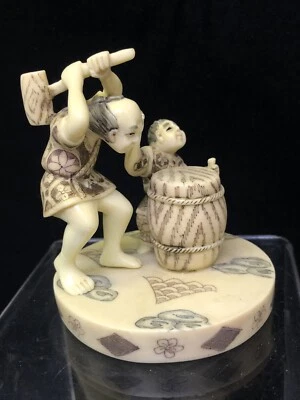 japanese statue - Image 1 of 4